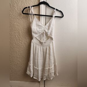 Hollister - Keyhole Front Dress